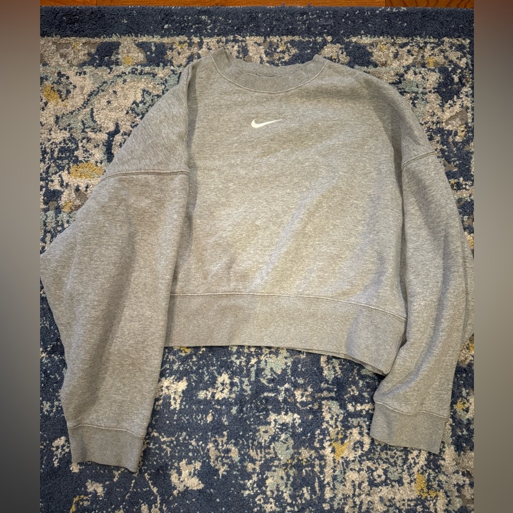 Nike cropped grey sweatshirt